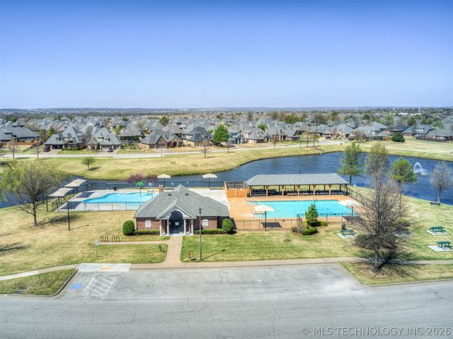 12718 S 2nd Street, Jenks, OK 74037