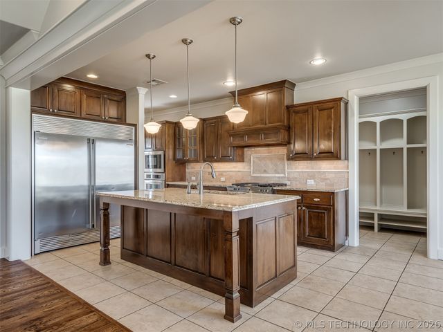 12718 S 2nd Street, Jenks, OK 74037