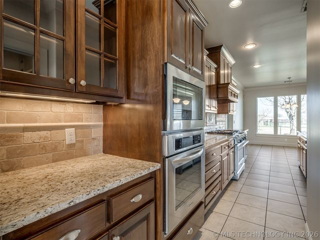 12718 S 2nd Street, Jenks, OK 74037