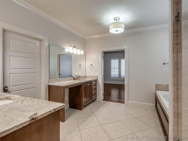 12718 S 2nd Street, Jenks, OK 74037