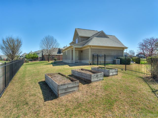 12718 S 2nd Street, Jenks, OK 74037