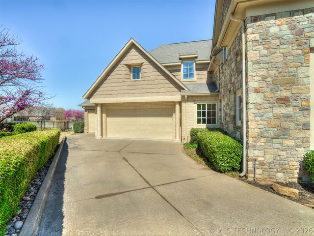 12718 S 2nd Street, Jenks, OK 74037