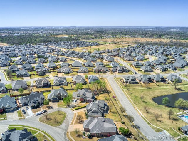 12718 S 2nd Street, Jenks, OK 74037