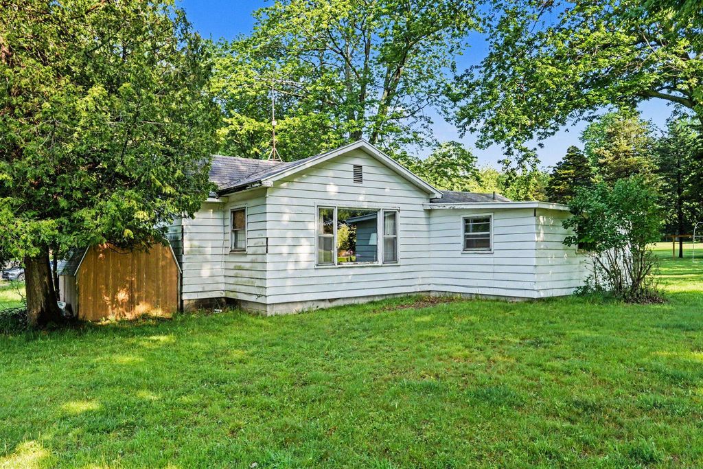 1401 71st Street, Ganges Twp, MI 49408