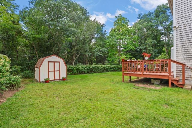 8 Fearing Hill Rd, Wareham, MA 02571