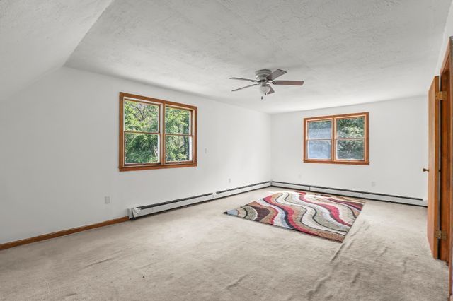 8 Fearing Hill Rd, Wareham, MA 02571