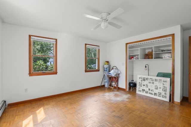 8 Fearing Hill Rd, Wareham, MA 02571