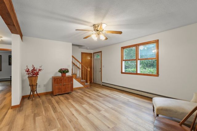 8 Fearing Hill Rd, Wareham, MA 02571