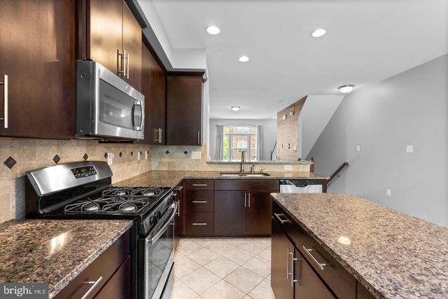 7204 WINDING HILLS DR, Hanover, MD 21076