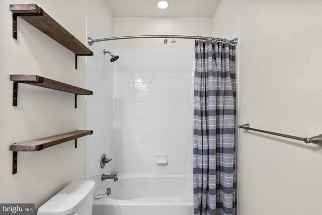 7204 WINDING HILLS DR, Hanover, MD 21076