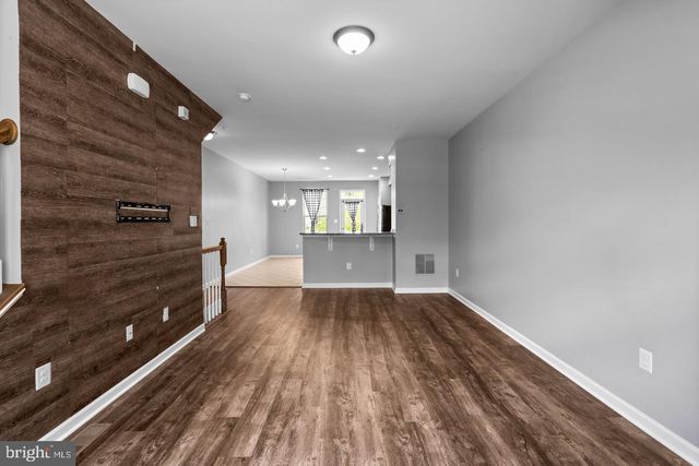 7204 WINDING HILLS DR, Hanover, MD 21076