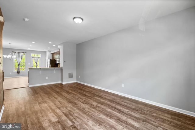 7204 WINDING HILLS DR, Hanover, MD 21076