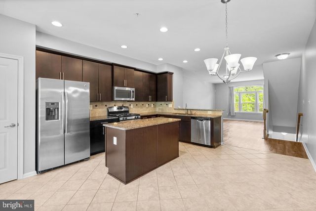 7204 WINDING HILLS DR, Hanover, MD 21076