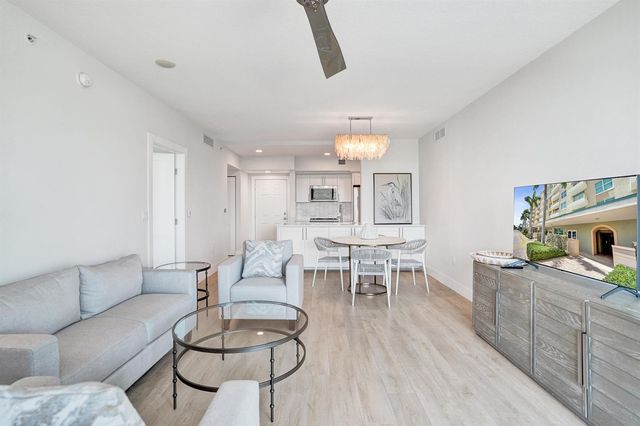 700 E Boynton Beach Boulevard 406, Boynton Beach, FL 33435