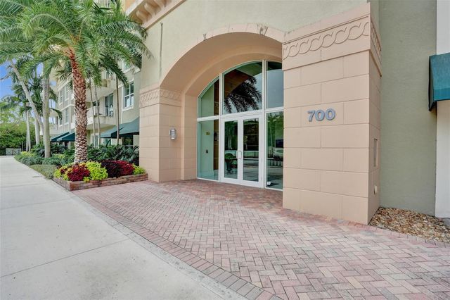 700 E Boynton Beach Boulevard 406, Boynton Beach, FL 33435
