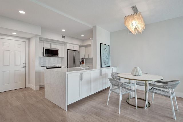 700 E Boynton Beach Boulevard 406, Boynton Beach, FL 33435