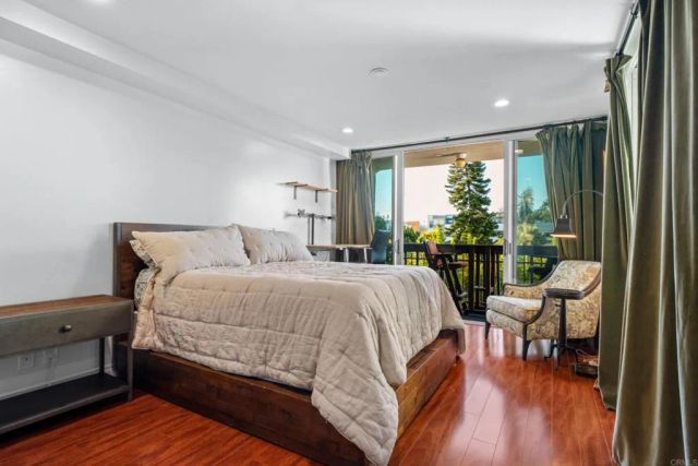 727 Sapphire Street 208, San Diego, CA 92109