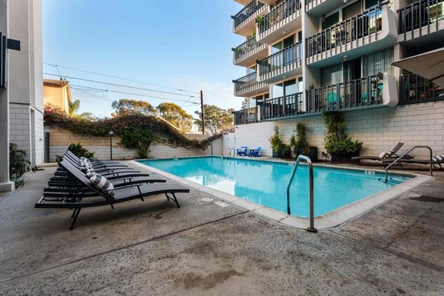 727 Sapphire Street 208, San Diego, CA 92109