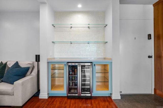 727 Sapphire Street 208, San Diego, CA 92109