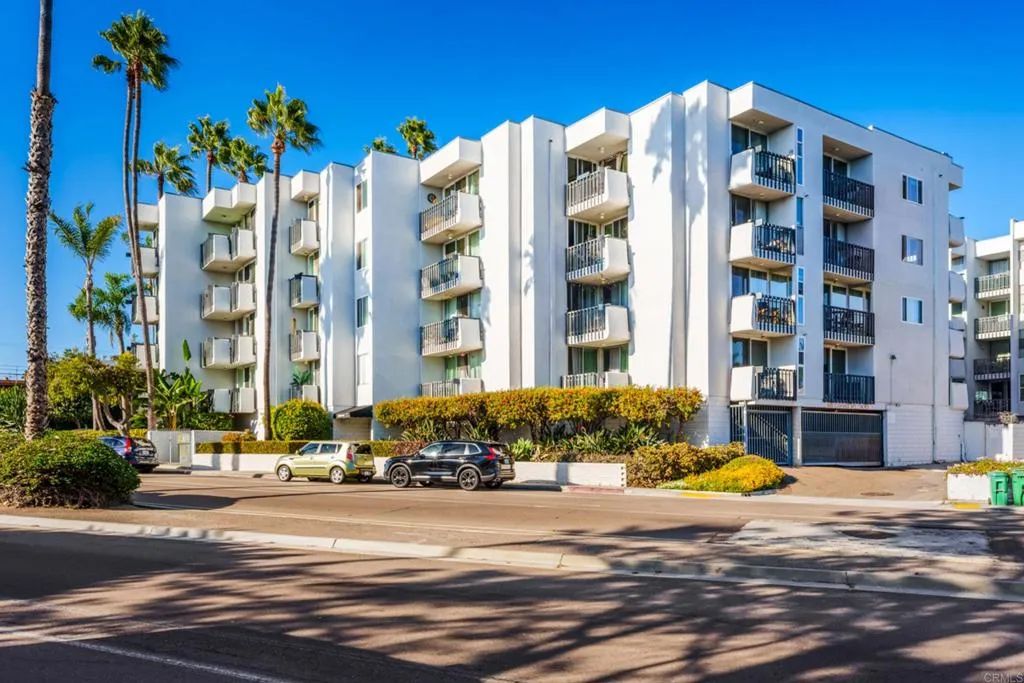 727 Sapphire Street 208, San Diego, CA 92109