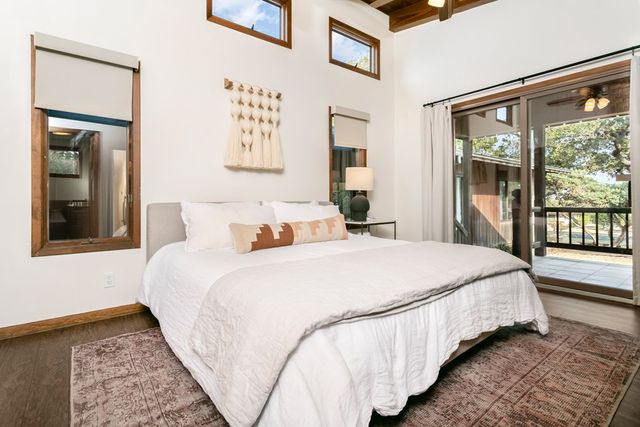 804 Henrietta St, Fredericksburg, TX 78624