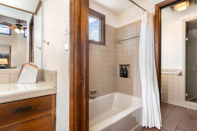 804 Henrietta St, Fredericksburg, TX 78624