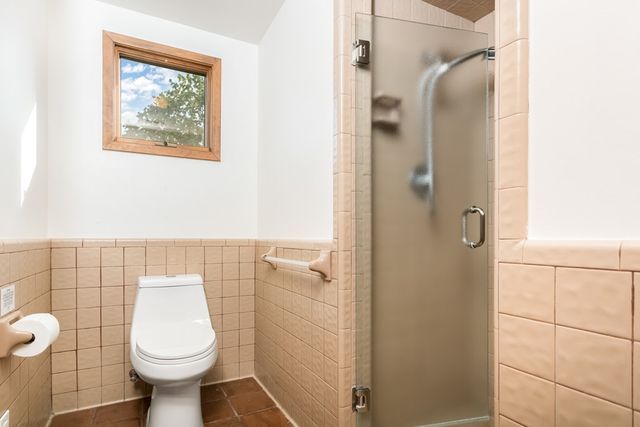 804 Henrietta St, Fredericksburg, TX 78624