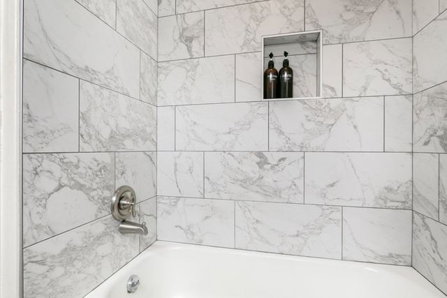 804 Henrietta St, Fredericksburg, TX 78624