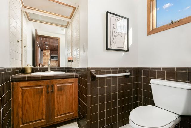 804 Henrietta St, Fredericksburg, TX 78624