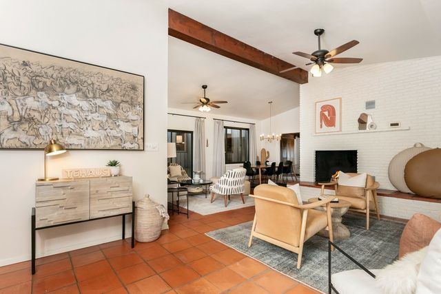 804 Henrietta St, Fredericksburg, TX 78624