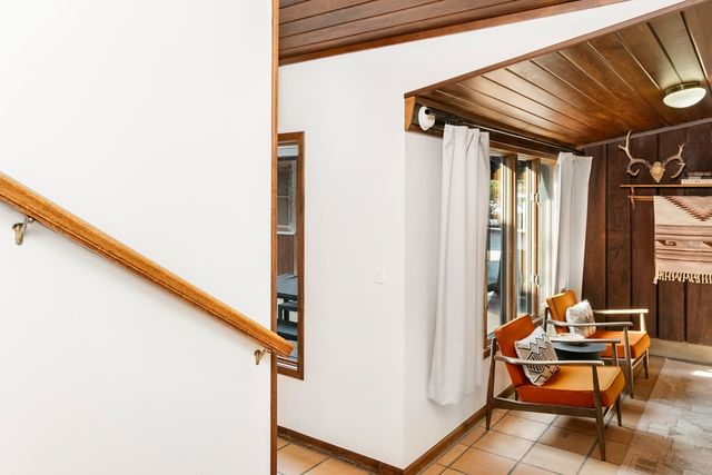 804 Henrietta St, Fredericksburg, TX 78624