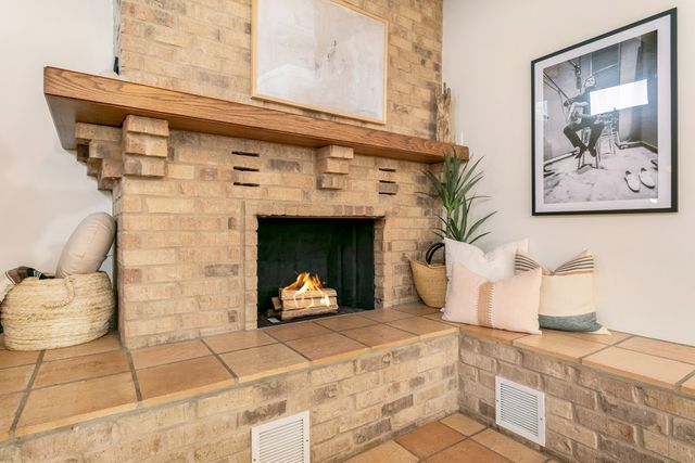 804 Henrietta St, Fredericksburg, TX 78624