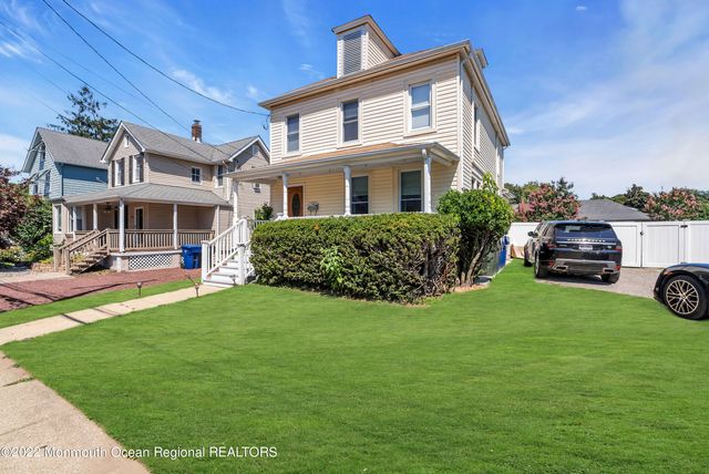 325 Roosevelt Avenue, Oakhurst, NJ 07755