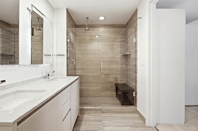 1010 Brickell Avenue 2102, Miami, FL 33131