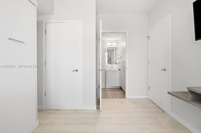 1010 Brickell Avenue 2102, Miami, FL 33131