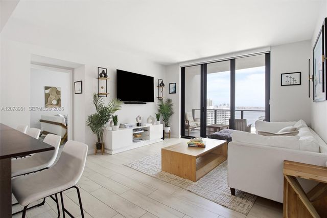 1010 Brickell Avenue 2102, Miami, FL 33131
