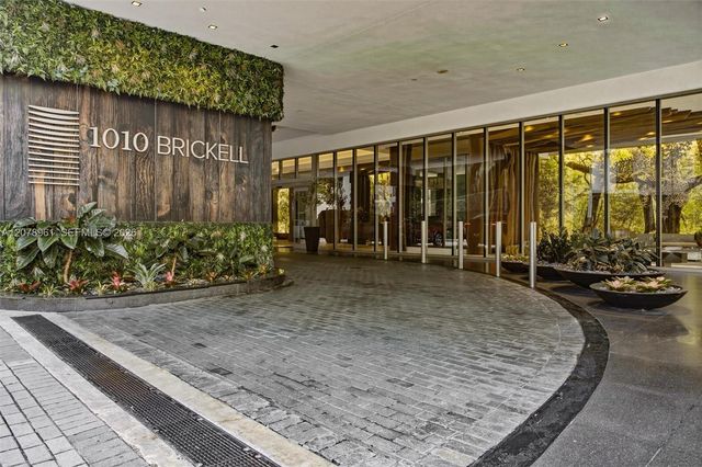 1010 Brickell Avenue 2102, Miami, FL 33131