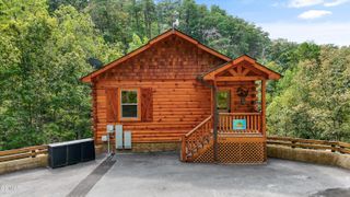2184 Bear Haven Way, Sevierville, TN 37862