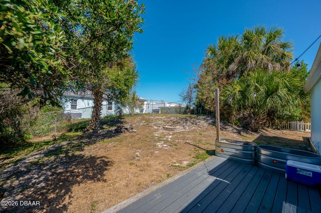 415 Poinsettia Road, Daytona Beach, FL 32118