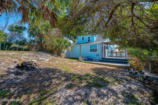 415 Poinsettia Road, Daytona Beach, FL 32118