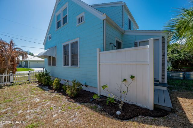 415 Poinsettia Road, Daytona Beach, FL 32118