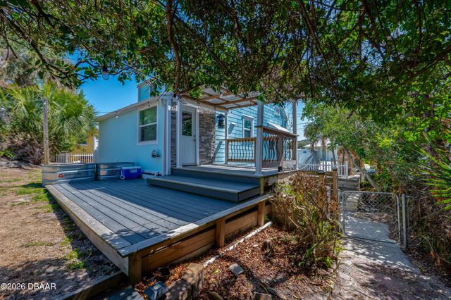 415 Poinsettia Road, Daytona Beach, FL 32118