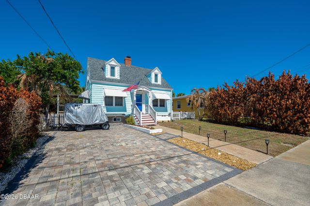 415 Poinsettia Road, Daytona Beach, FL 32118