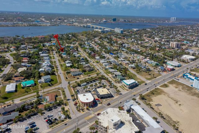 415 Poinsettia Road, Daytona Beach, FL 32118