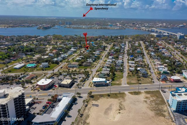 415 Poinsettia Road, Daytona Beach, FL 32118