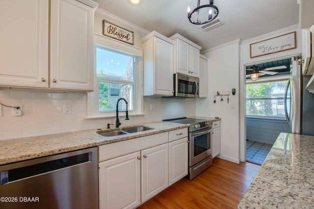 415 Poinsettia Road, Daytona Beach, FL 32118