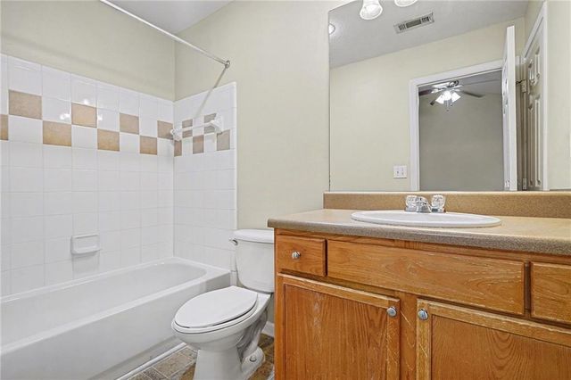 2161 Del Lago NW Circle, Kennesaw, GA 30152