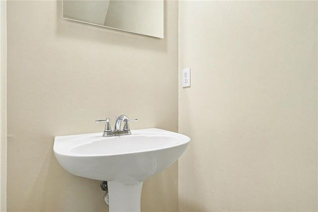 2161 Del Lago NW Circle, Kennesaw, GA 30152