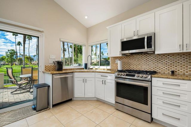 321 Bouquet Canyon Drive, Palm Desert, CA 92211
