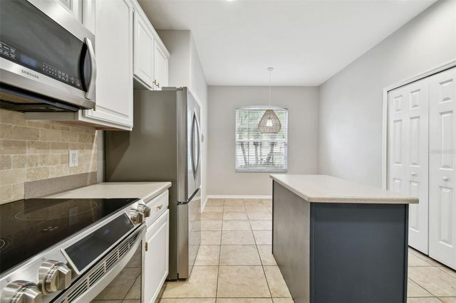 8106 KENDELWICK COURT, Tampa, FL 33647